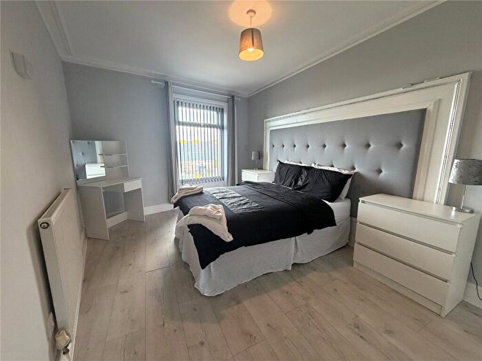 1 Bedroom Apartment To Rent In Queen Street, Rhyl, LL18