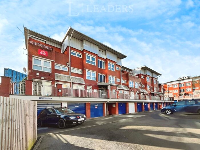 2 Bedroom Apartment To Rent In Shepherds Gardens, Birmingham, B15
