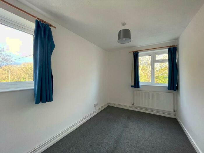 2 Bedroom Apartment To Rent In Long Lane, Holbury, SO45
