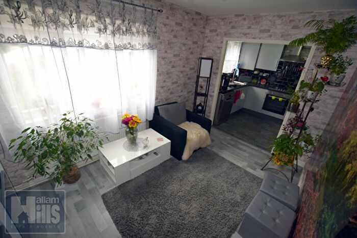 3 Bedroom Semi-Detached House For Sale In New Cross Walk, Sheffield, S13