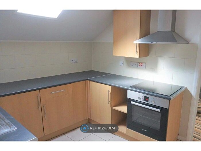 4 Bedroom Flat To Rent In South Street, Crowland, Peterborough, PE6