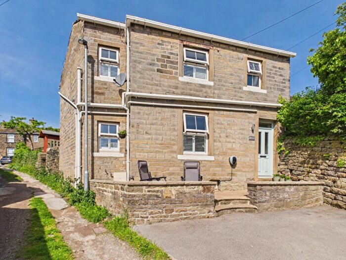 2 Bedroom Detached House For Sale In High Fold, East Morton, Keighley, BD20