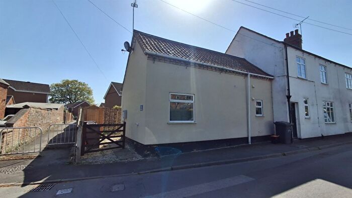 1 Bedroom Semi Detached Bungalow For Sale In Station Road, Ruskington, Sleaford, NG34