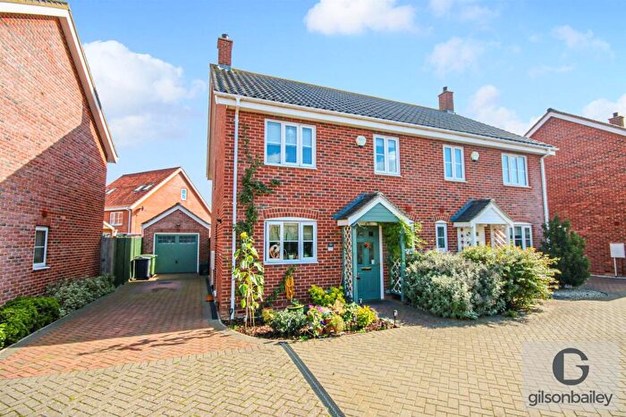 3 Bedroom Semi-Detached House For Sale In Mentmore Way, Poringland, NR14