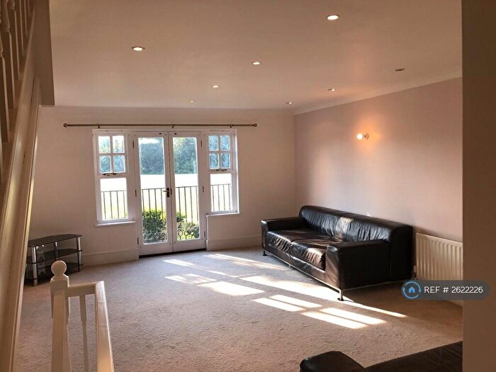 4 Bedroom Terraced House To Rent In Osier Crescent, London, N10