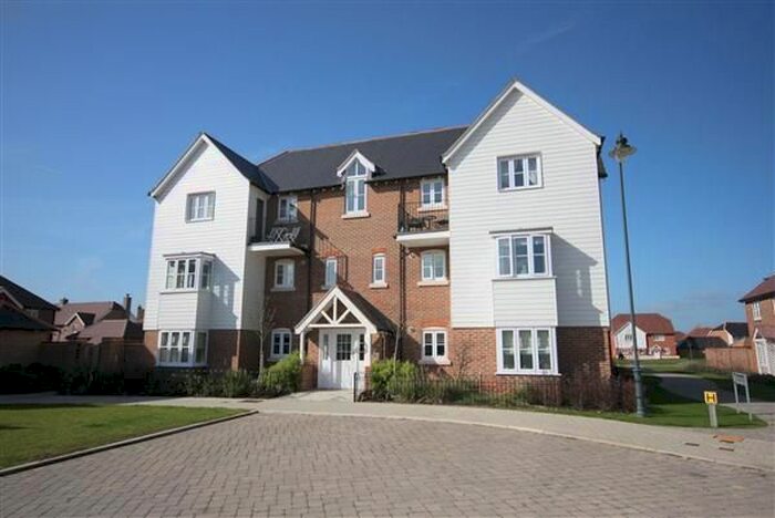 2 Bedroom Flat To Rent In Amber Lane, Kings Hill, ME19