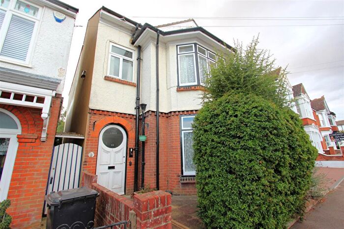 4 Bedroom Detached House For Sale In First Avenue, Gillingham, ME7