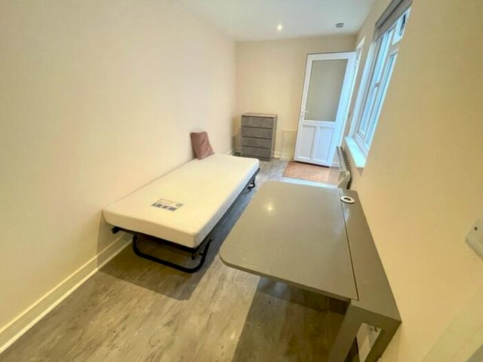 Studio To Rent In Selmeston Place, Brighton, BN2