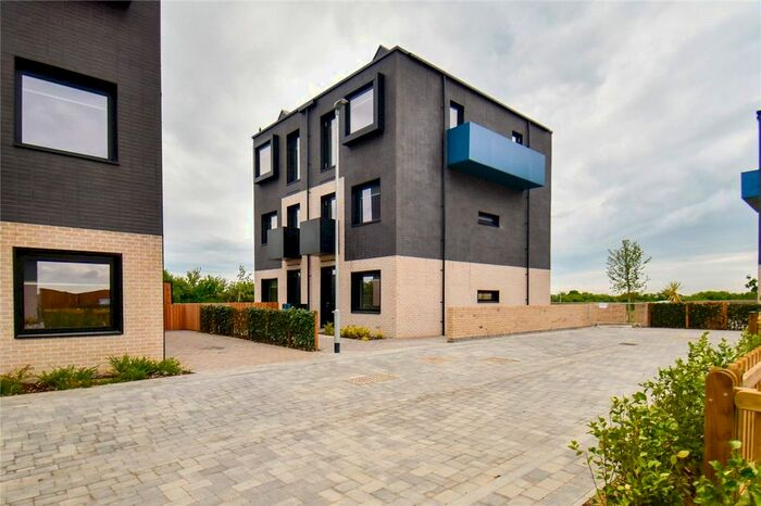 4 Bedroom Semi-Detached House For Sale In Lockhart Way, Northstowe, Cambridge, CB24