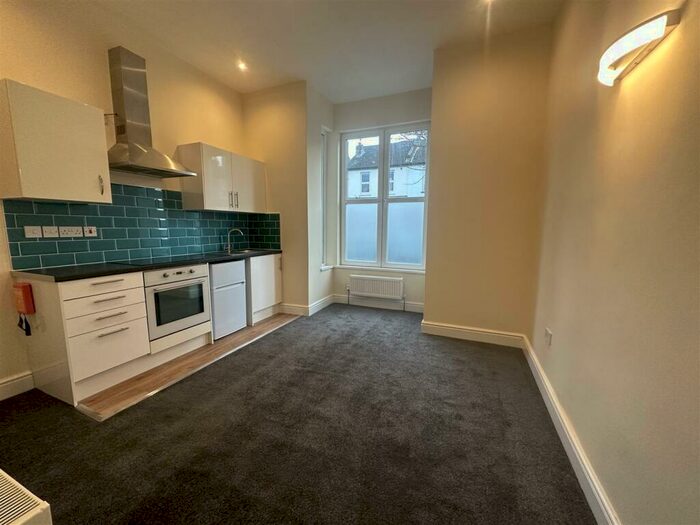 Studio To Rent In Arundel Road, Croydon, CR0