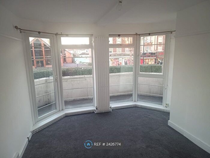 3 Bedroom Flat To Rent In Silchester Court, Thornton Heath, CR7