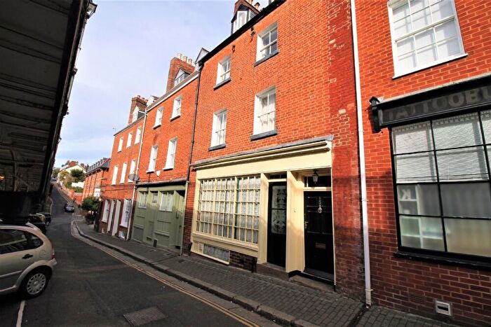 6 Bedroom Terraced House To Rent In Lower North Street, EX4