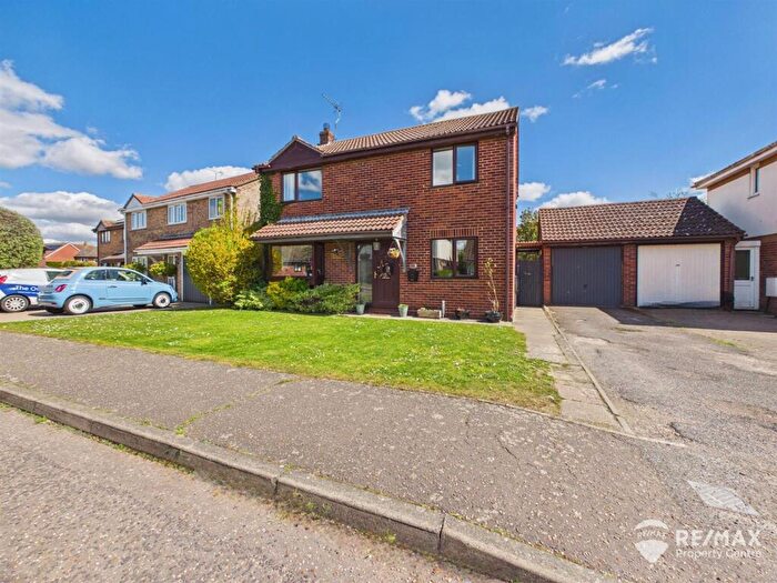 4 Bedroom Detached House For Sale In The Hornbeams, Little Oakley, Harwich, CO12