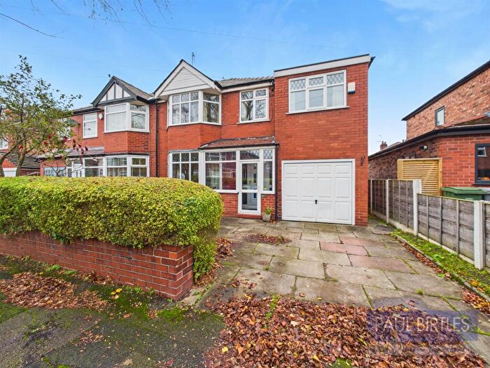 4 Bedroom Semi Detached House For Sale In Wyndcliff Drive, Flixton, Trafford, M41