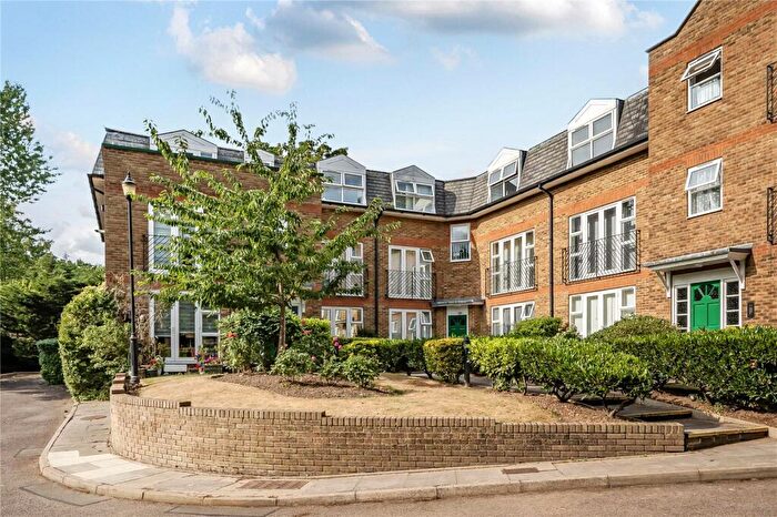 1 Bedroom Flat For Sale In Foxwood Green Close, Enfield, EN1