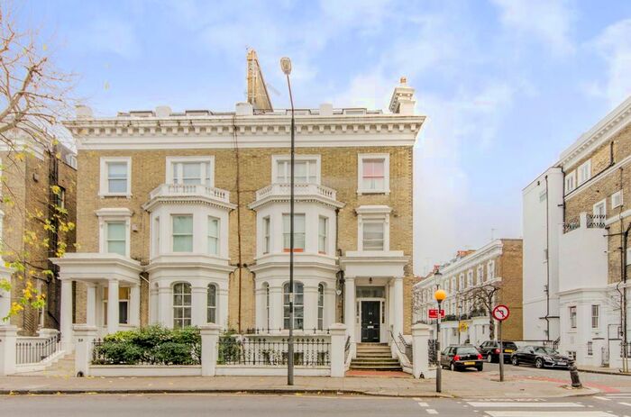 2 Bedroom Flat To Rent In Redcliffe Gardens, Chelsea, London, SW10