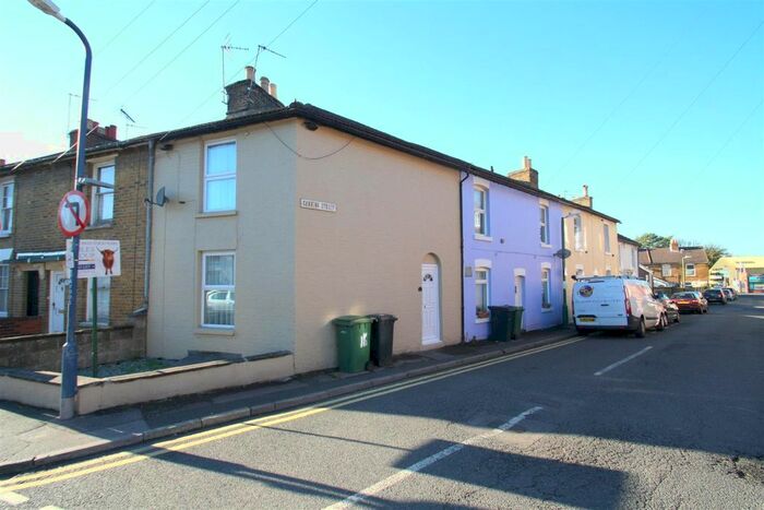 2 Bedroom Terraced House To Rent In Canning Street, Maidstone, ME14