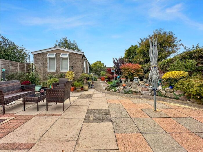 2 Bedroom Bungalow For Sale In Begonia Avenue, Gillingham, Kent, ME8