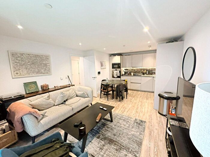 2 Bedroom Flat To Rent In Goodwin Building, Potato Wharf, M3