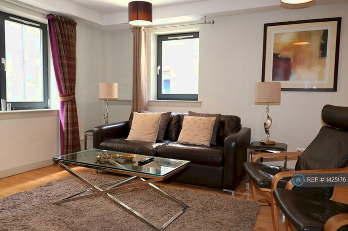2 Bedroom Flat To Rent In Old Fishmarket Close, Edinburgh, EH1