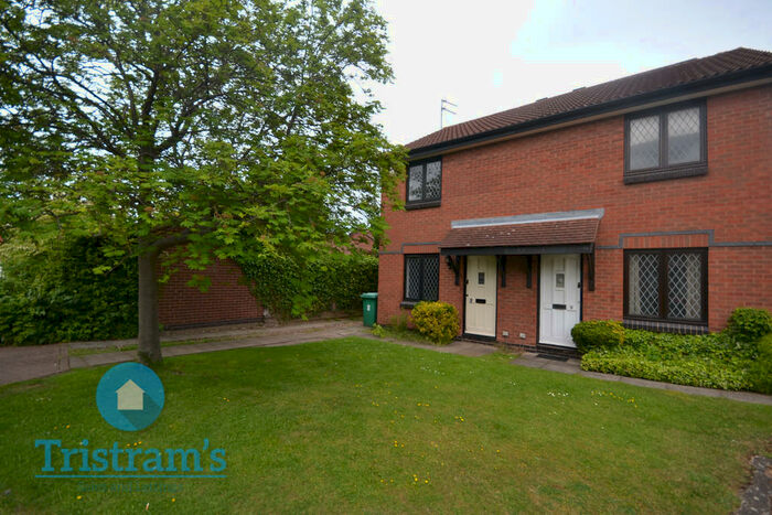 2 Bedroom Semi-Detached House To Rent In Courtney Close, Nottingham, NG8