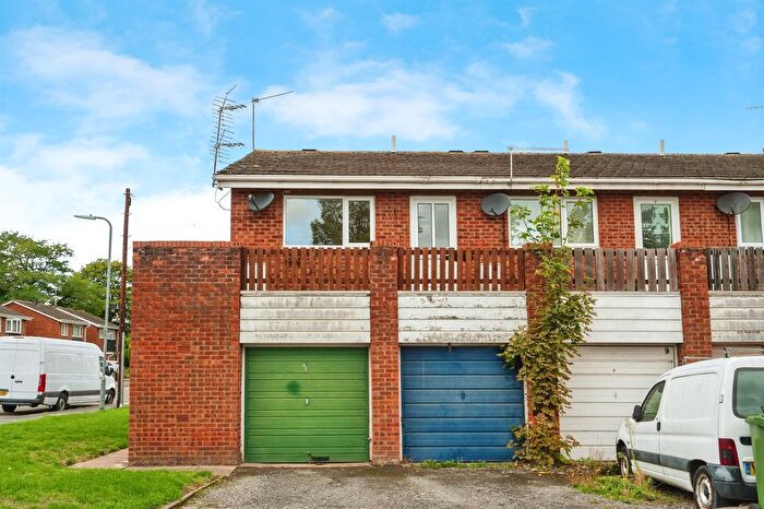 1 Bedroom Maisonette For Sale In Elkstone Close, Worcester, WR4