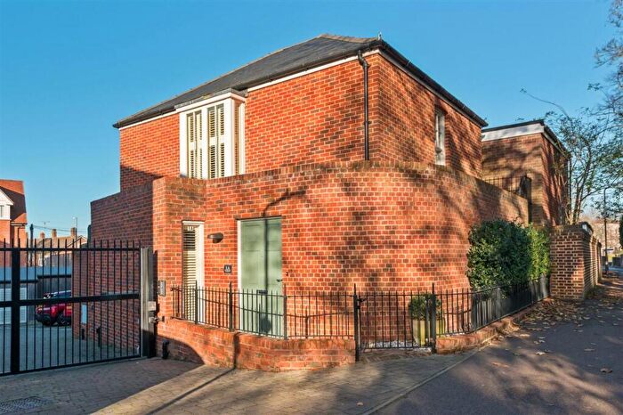 3 Bedroom Detached House For Sale In St Thomas Place, Canterbury, CT1