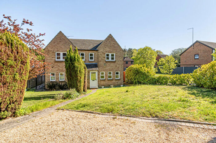 3 Bedroom Semi-Detached House For Sale In Mallowdale Road, Bracknell, Berkshire, RG12