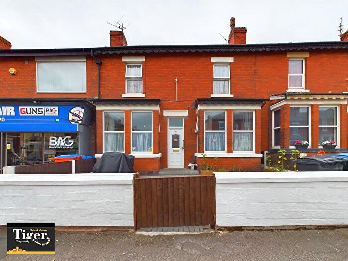 3 Bedroom Terraced House For Sale In Elizabeth Street, Blackpool, FY1