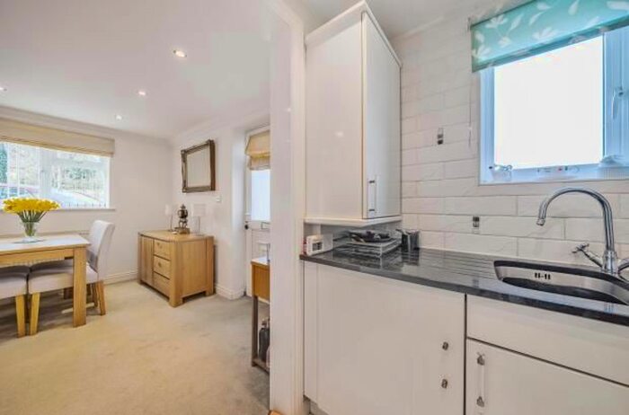 2 Bedroom Flat For Sale In Holland Road, Plymstock, Plymouth, Devon, PL9