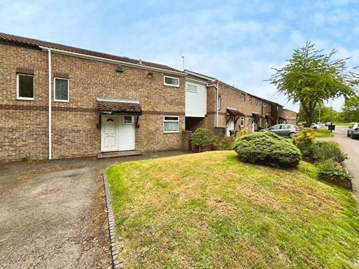 3 Bedroom Semi Detached House For Sale In Butterwick Drive, Leicester, Leicestershire, LE4