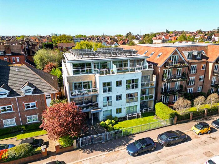 2 Bedroom Apartment To Rent In Montgomerie Court, Forest View, North Chingford, E4