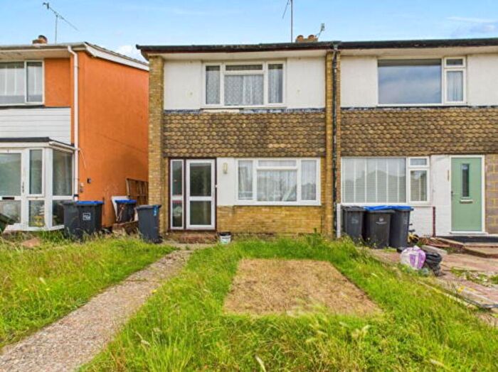 2 Bedroom End Of Terrace House To Rent In Elmstone Close, Lancing, BN15