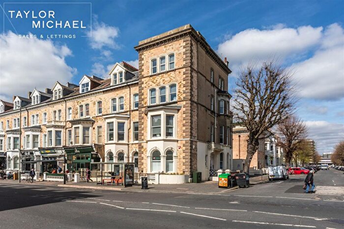 2 Bedroom Flat To Rent In Selborne Road, Hove, BN3