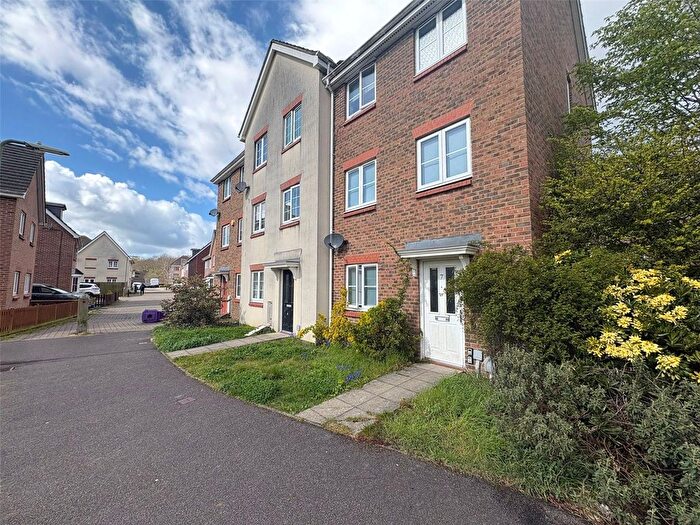 4 Bedroom Terraced House To Rent In Otter Close, Aldershot, Hampshire, GU12