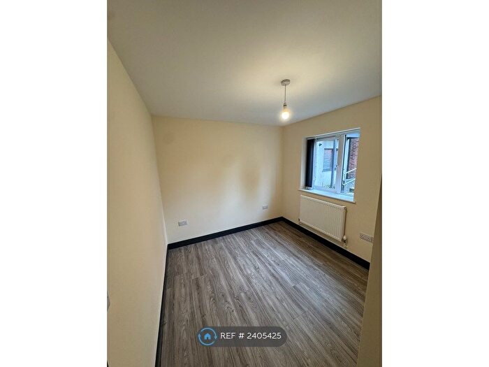 2 Bedroom Flat To Rent In Burgess Road, Leicester, LE2