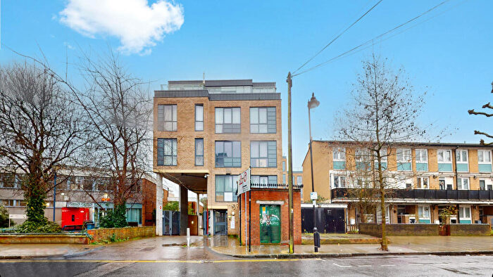 1 Bedroom Apartment To Rent In Aubers Ridge Court, Festubert Place, Tower Hamlets, London, E3