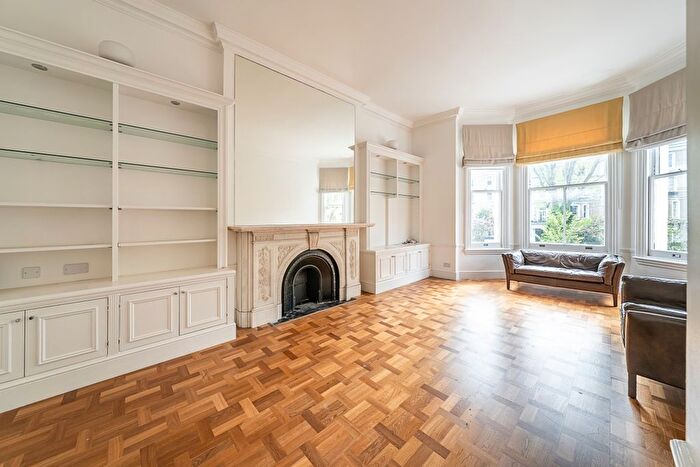 2 Bedroom Flat To Rent In Lexham Gardens, London, W8