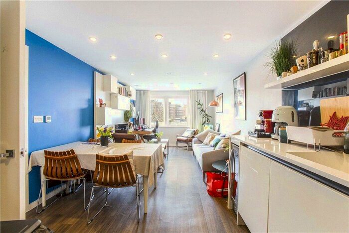 2 Bedroom Apartment To Rent In Loxford Gardens, London, N5