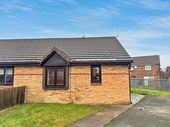 2 Bedroom Semi-Detached Bungalow For Sale In Arden Road, Bradford, West Yorkshire, BD8