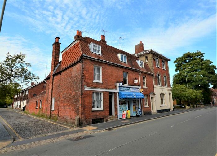 2 Bedroom Flat To Rent In West Street, Farnham, GU9