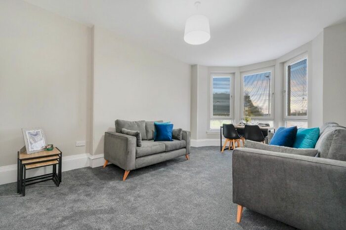 2 Bedroom Flat To Rent In Union Street, Stirling Town, Stirling, FK8