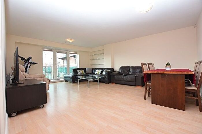 3 Bedroom Property To Rent In Royal Plaza, Sheffield, S1