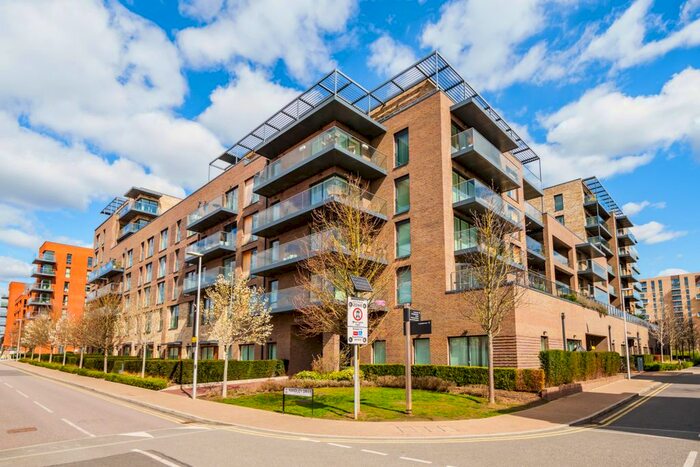 2 Bedroom Flat To Rent In Merlin Court, Kidbrooke Village, London, SE3