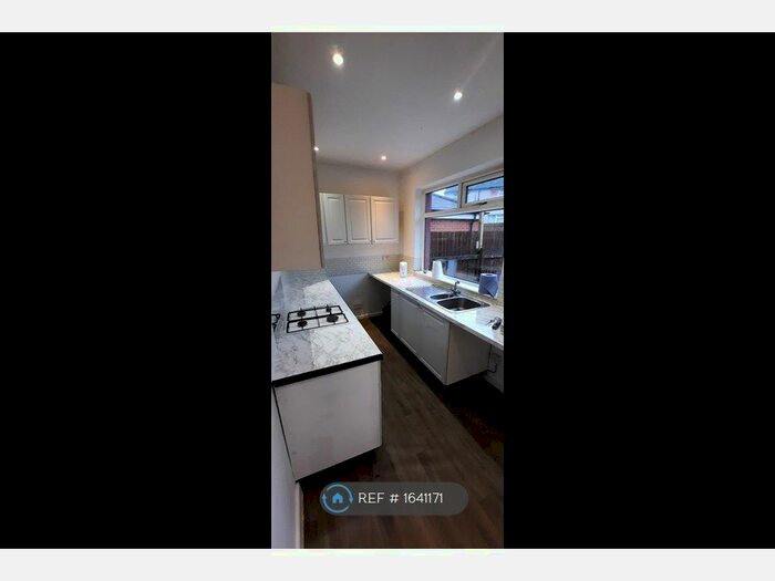 3 Bedroom Semi-Detached House To Rent In Vegal Crescent, Halifax, HX3