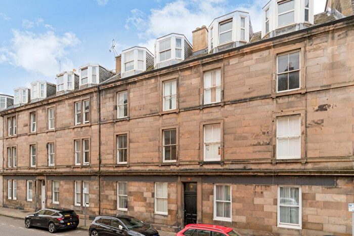 2 Bedroom Flat For Sale In / Grange Loan, Grange, Edinburgh, EH9
