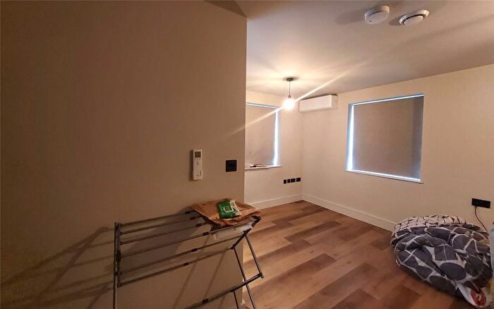 Studio To Rent In Holgate Court, Western Road, Romford, RM1