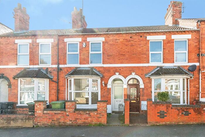 3 Bedroom Terraced House For Sale In Vivian Road, Wellingborough, NN8