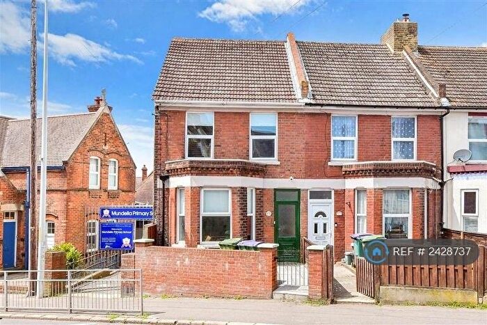 2 Bedroom End Of Terrace House To Rent In Black Bull Road, Folkestone, CT19