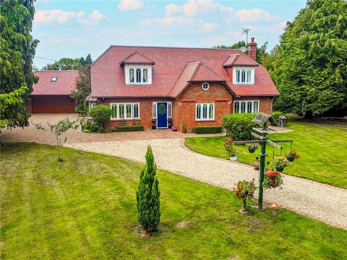 3 Bedroom Detached House For Sale In Orchard Leigh, Chesham, HP5